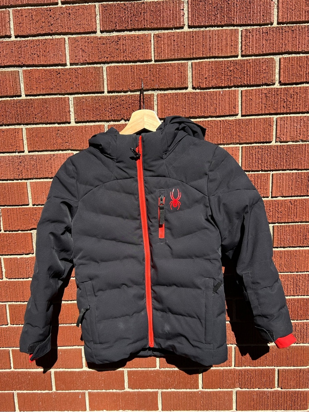Spyder Kids Insulated Ski Snowboard Winter Jacket Black Red Hooded Size 8